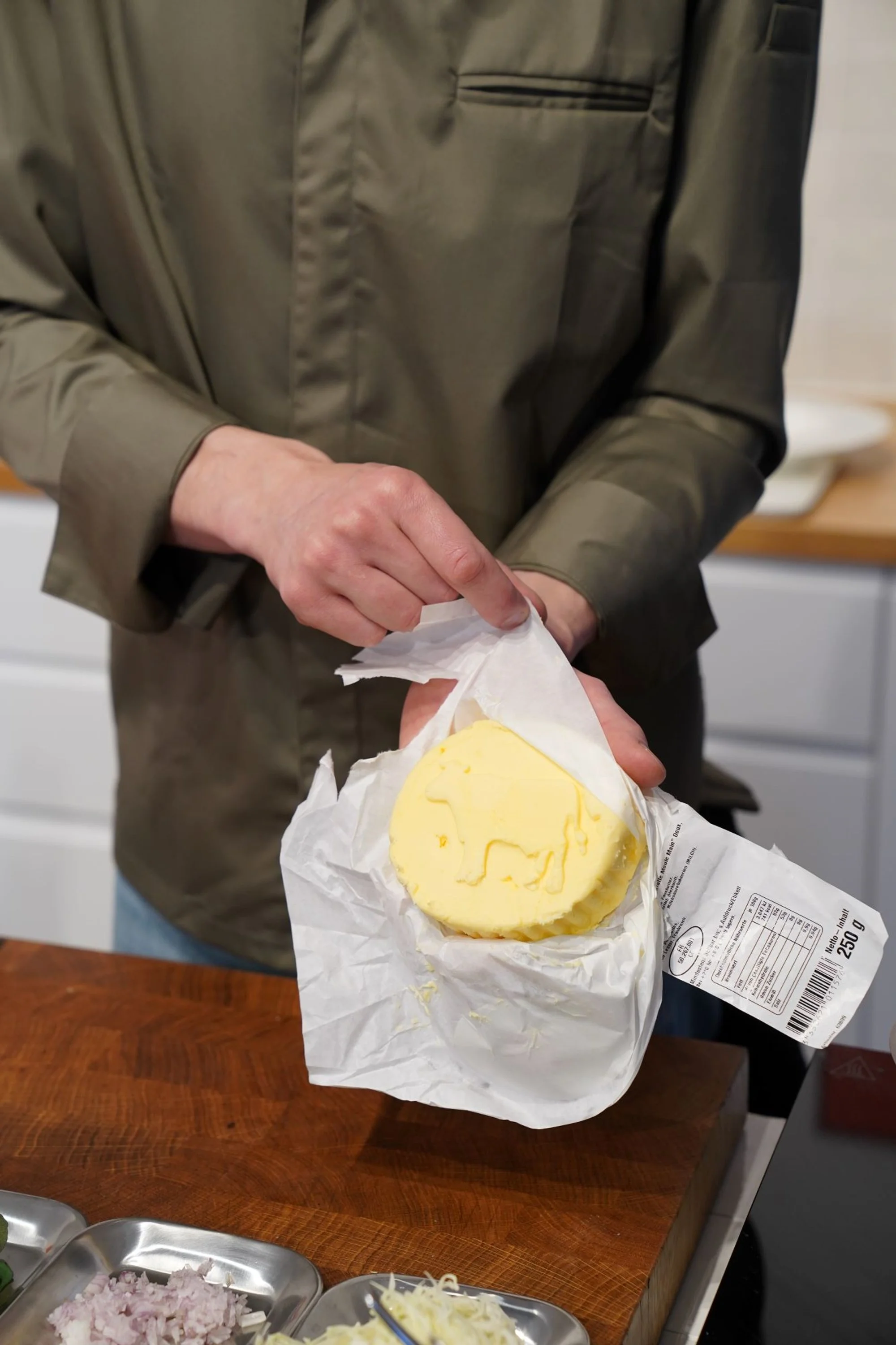 Geflämmter Stör, Beurre Blanc & Sellerie Verrano – 3